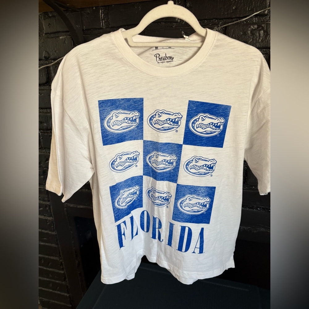 NWT Gators Crew Tee - Women’s